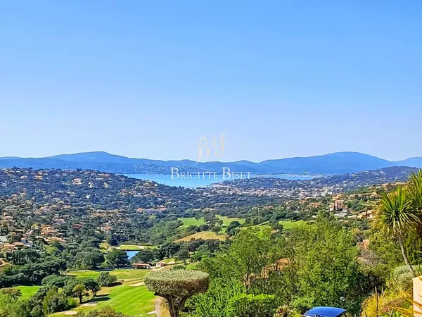 Villa a vendre avec magnifique vue mer à Sainte Maxime 