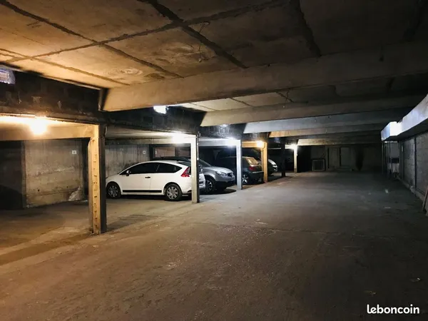 Parking/box 12 m² MONTPELLIER 