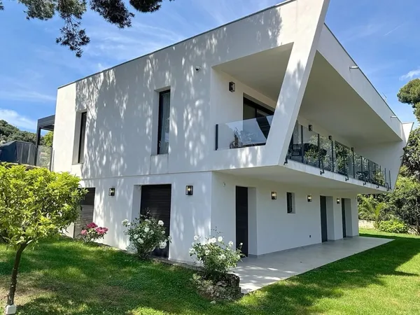 Plateau du Cap Martin - Magnifique villa contemporaine avec piscine 