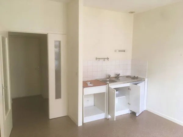 Loue studio hypercentre de Nantes (44) 23m² 