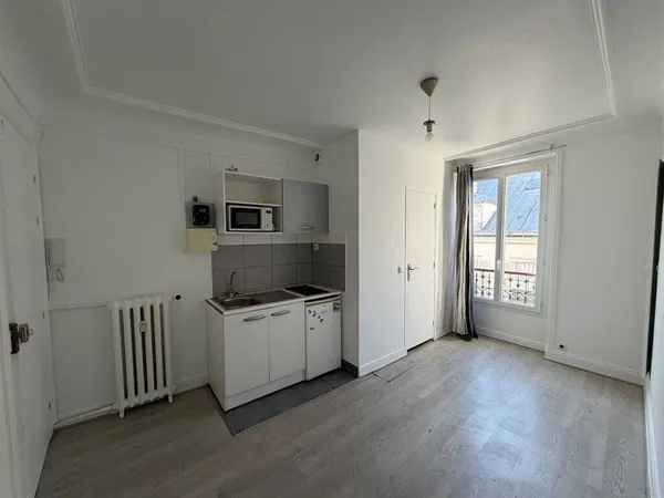 Appartement 1 pièce 14 m² 