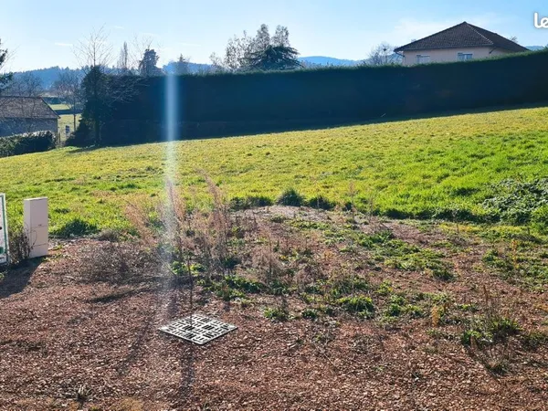 Terrain 906 m² Villemontais 