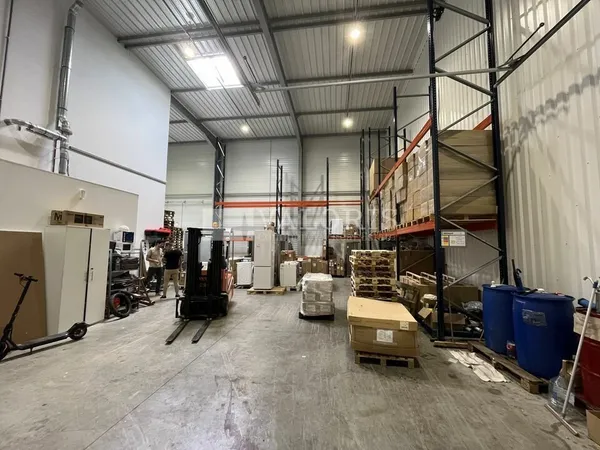 Local industriel 500 m² 