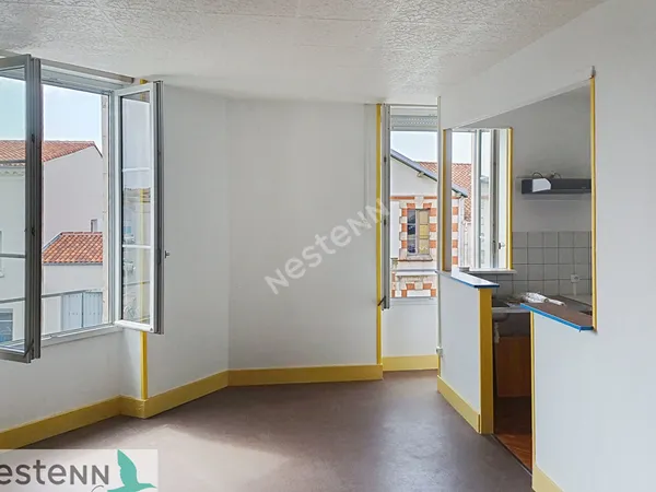 A vendre, appartement de 2 pieces au centre de Saujon. Pour une première acquiisition ou pour un 