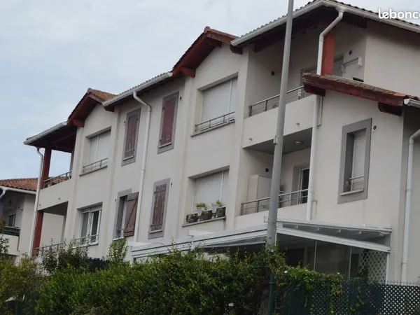 Apart. T-2 À VENDRE + GARAGE FERMÉ- HENDAYE - PARTICULIER 
