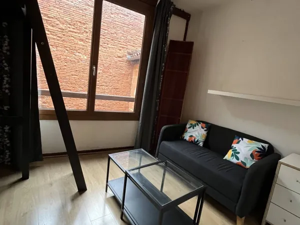 Studio 1 pièce 25 m² 