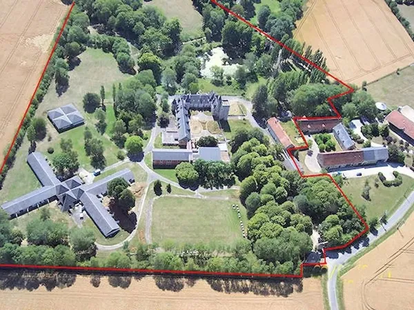Château 5000 m² 
