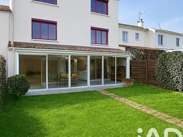 Vente Maison/villa 8 pièces 