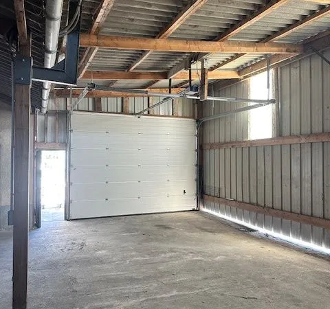 Local industriel 160 m² 