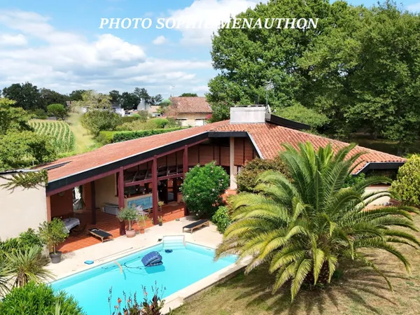 Villa d'architecte 7 pièces 220 m² 