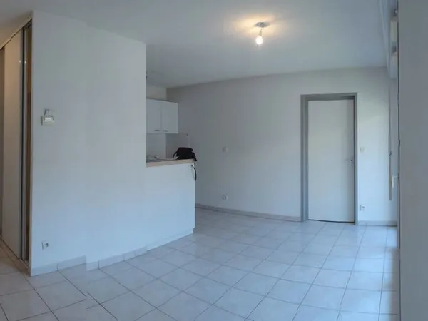 T2 lumineux avec balcon et grand garage - Ramonville Côteaux 