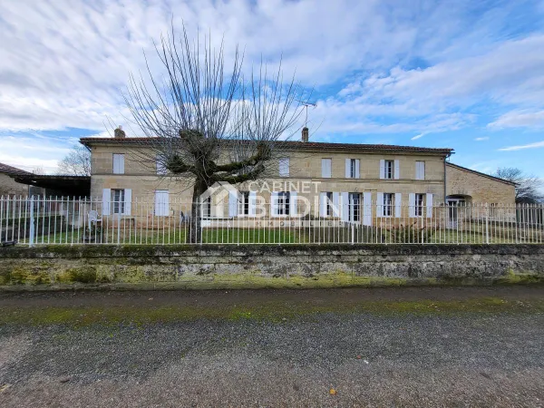 Maison 12 pièces 405 m² 