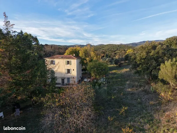 Mas 4 pièces 137 m² 