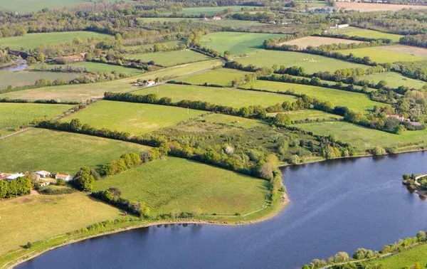Terrain 417 m² Landeronde 