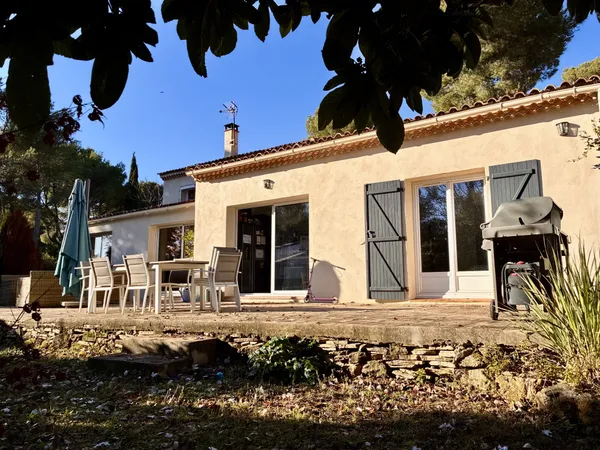 Maison de 135m2 sur terrain de 759m2 dans le quartier des Vi 