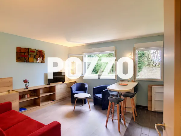 Location d'un studio meublé à l'année à DONVILLE LES BAINS 