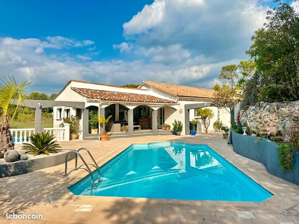 Maison a vendre 4 Chambres 