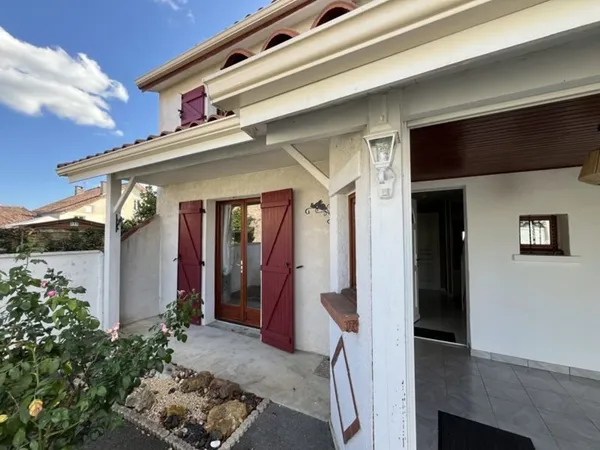 Maison de 6 pièces principales 