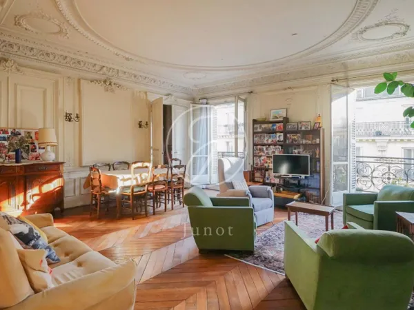 Paris 8e - EUROPE - Appartement à vendre - 6 pièces - 173,07m² C 