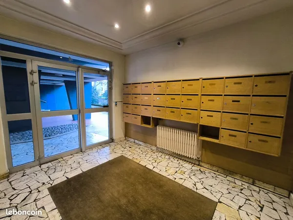 VEND F1 Bis Ile verte, 140000 loué en bail meublé 