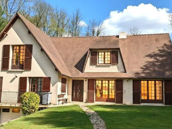 Maison 6 pièces 222 m² 