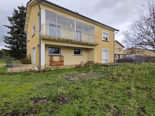 Quartier résidentiel maison T6 sur une parcelle de 1077m2 