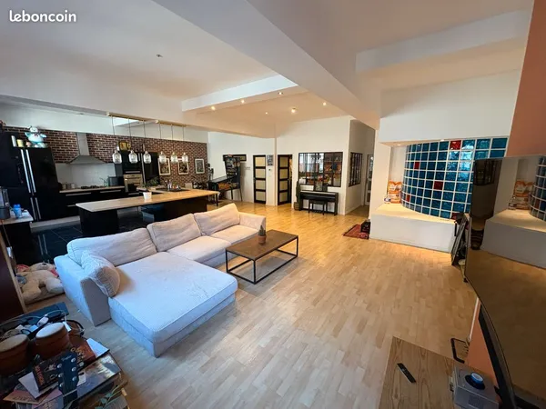LOFT 110 m² - BÉTHUNE CENTRE - 4 pièce(s) · 210 000 Euros 