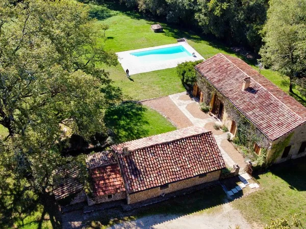 Propriété de charme au coeur de la nature - Sans voisins, avec piscine 