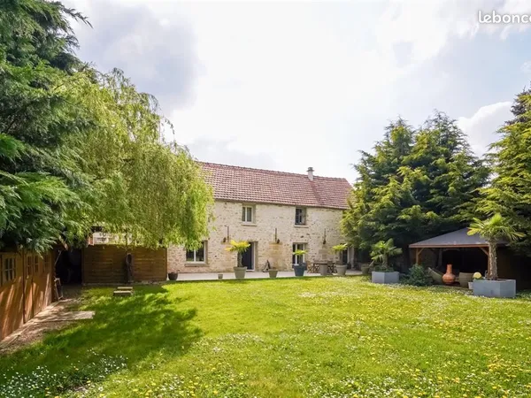Maison 9 pièces 470 m² 