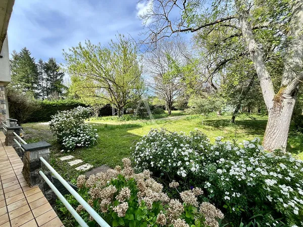 Maison avec vue imprenable sur le Tarn ? 145 m² + dépendances ? Terrain 4248 m² 