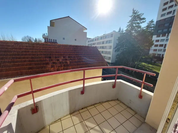 Studio dans petite résidence calme 