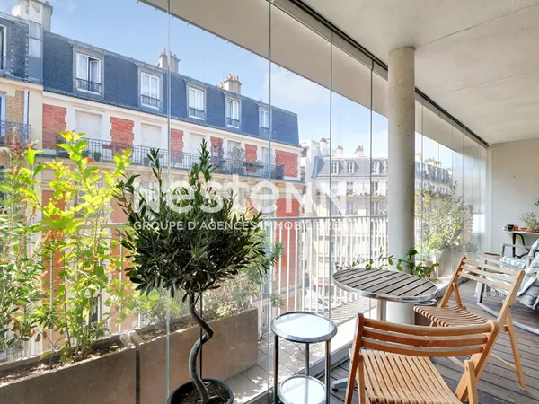 Exclusivité - Paris XVIII - Appartement deux pièces en parfait état - Terrasse - Parking 