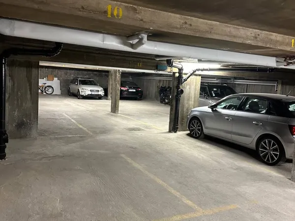 Parking 21 m² 