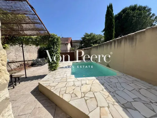 Maison 6 pièces 240 m² 