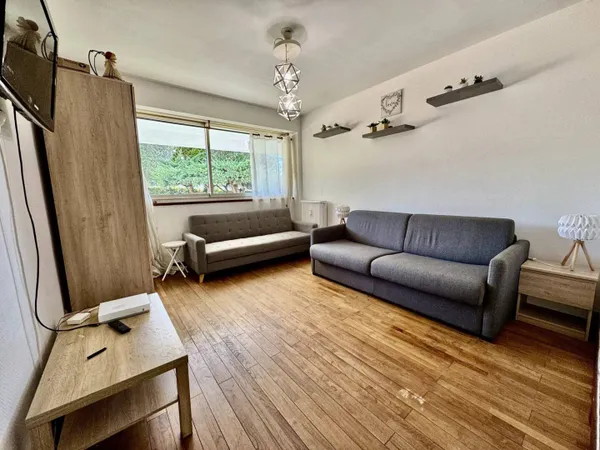 Studio 1 pièce 20 m² 