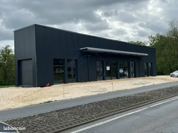 Local commercial 295 m² 