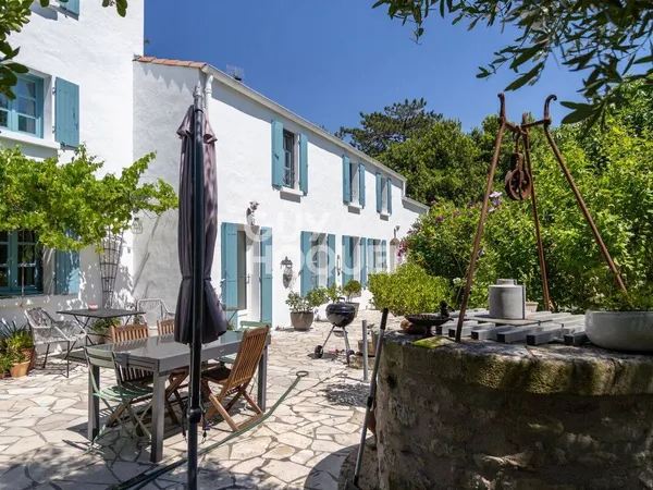Maison 10 pièces 263 m² 