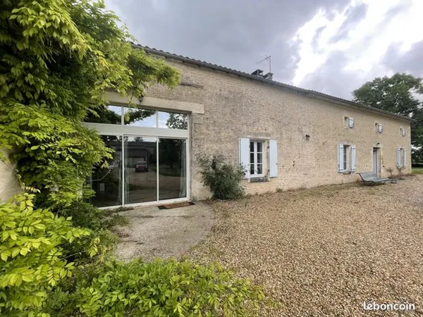 Maison 8 pièces 392 m² 
