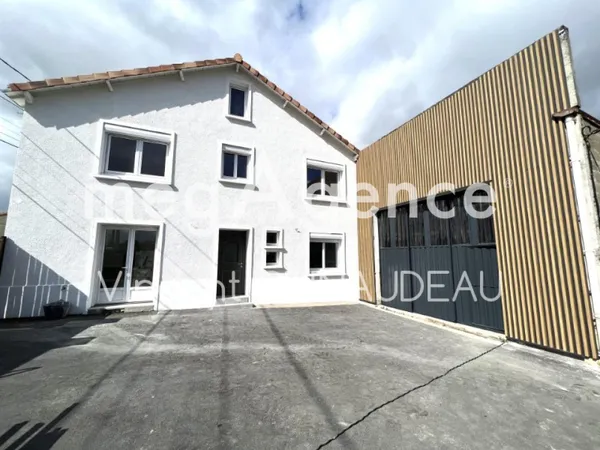 Belle maison rénovée avec dépendance 