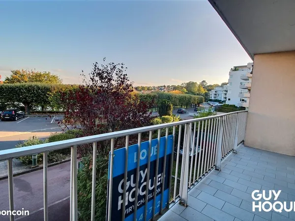 Studio 1 pièce 28 m² 