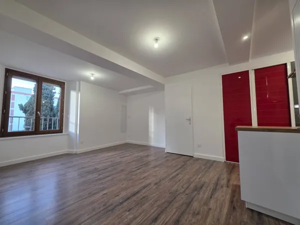 Studio 1 pièce 26 m² 