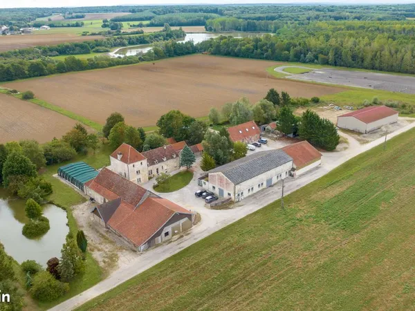 Maison 19 pièces 697 m² 
