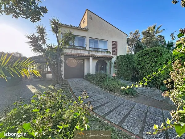 Villa 7 pièces 184 m² 