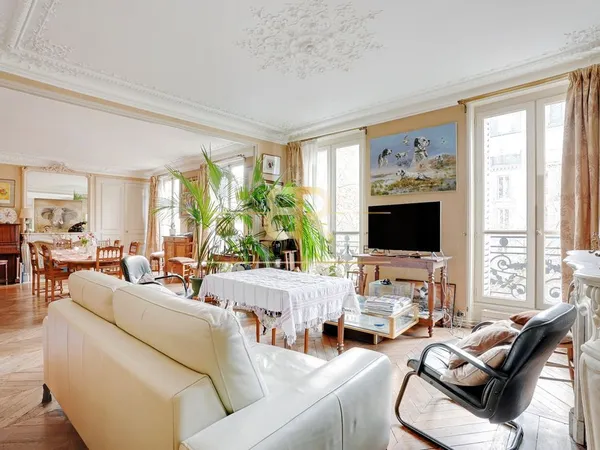 Appartement 5 pièces 124 m² 