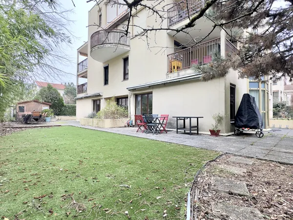 T6 de 127,28m2 avec jardin - 17 Ter rue des Aqueducs 