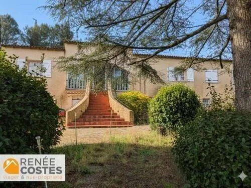 Maison 7 pièces 232 m² 