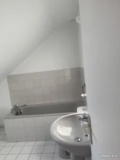 Studio 3 et dernier étage sous combles 