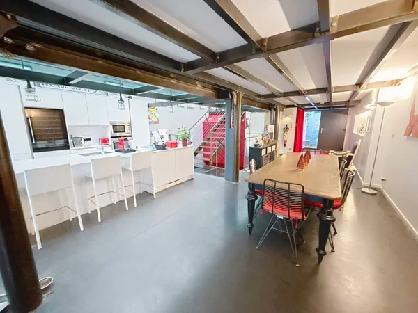 Loft 6 pièces 200 m² 