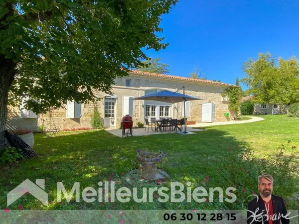 Maison traditionnelle rénovée proche Jonzac 