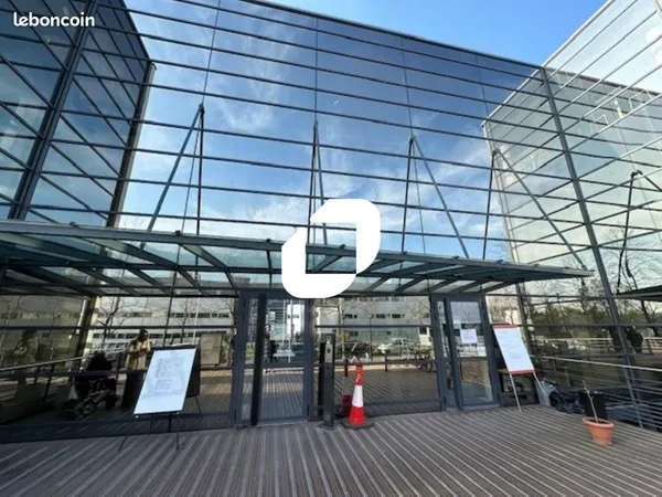 Bureau 582 m² 